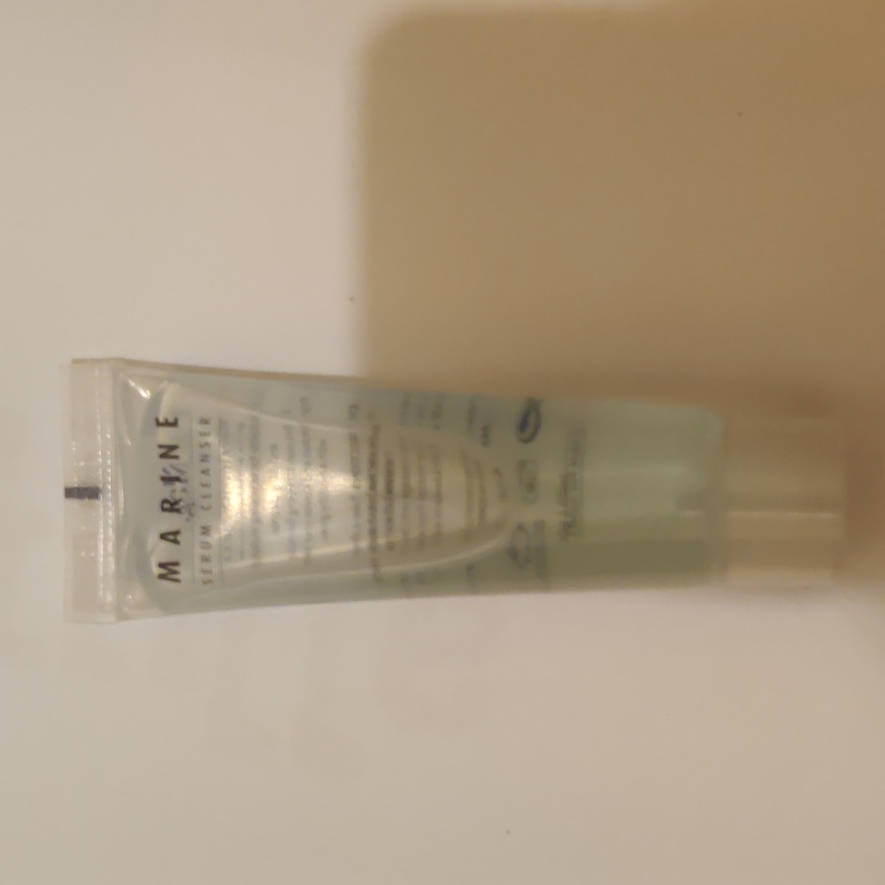 Meg Cosmetics Marine serum cleanser